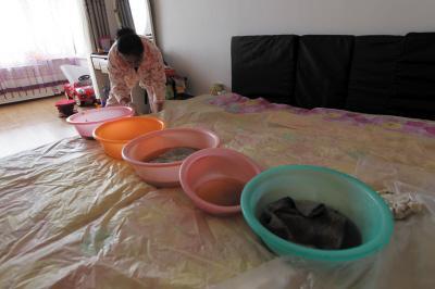 丛台楼上漏水，住户失联，小区没物管，业主维权难！律师来支招……